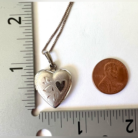 Heart Locket Pendant Necklace, Etched Design, Box Chain, .925 Silver, Signed - Picture 6 of 6